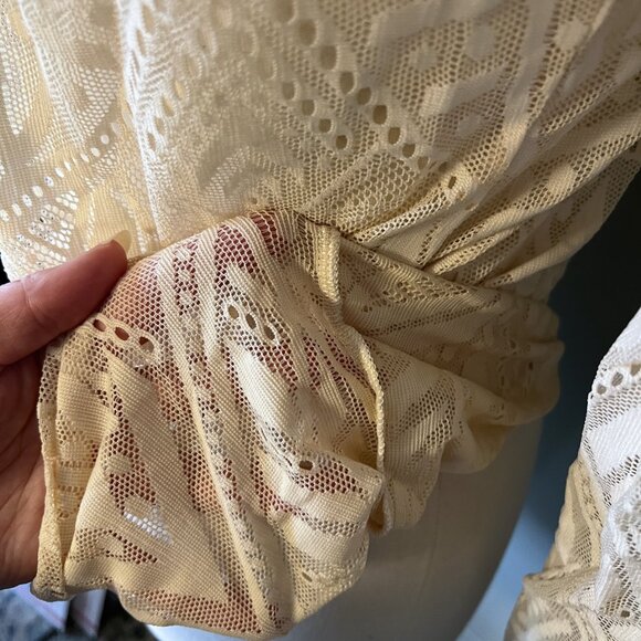 BCBG L Agda Cream Off White Lace Mesh See Through Stretch Top Shirt POSH56 - Picture 6 of 12